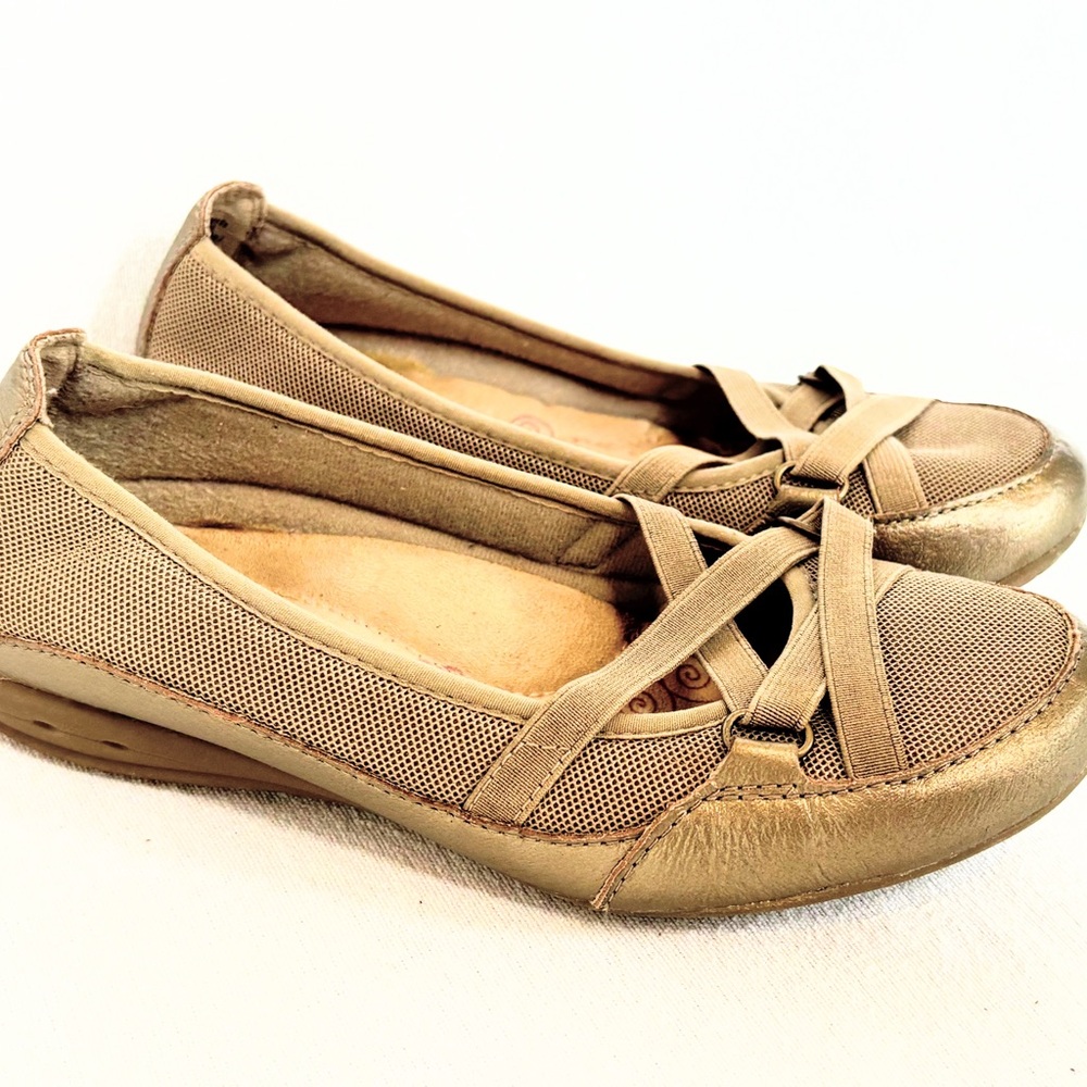 Earth Spirit Gelron Women's Tan and Gold Flats Size 7 H1050